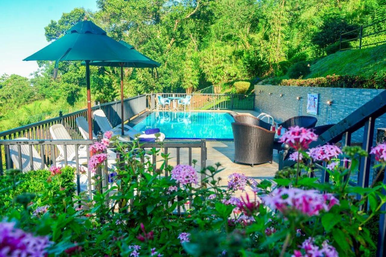 The Grand Hills Hotel Kandy Bagian luar foto
