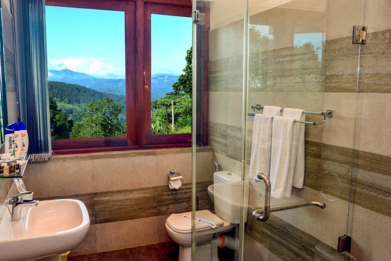 The Grand Hills Hotel Kandy Bagian luar foto