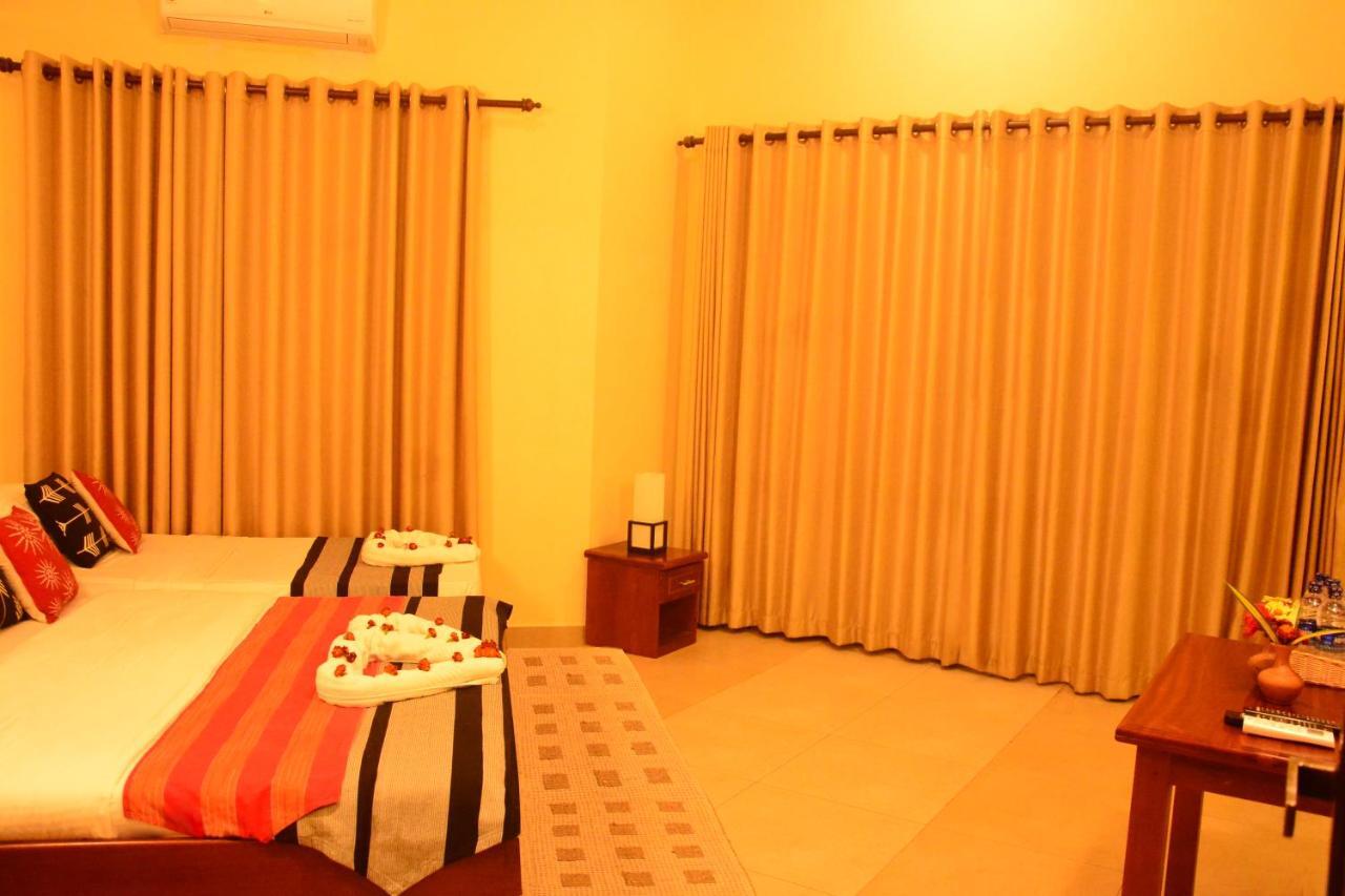 The Grand Hills Hotel Kandy Bagian luar foto