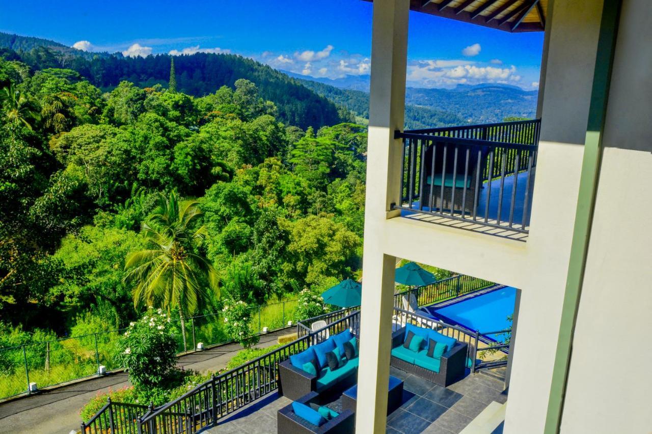 The Grand Hills Hotel Kandy Bagian luar foto